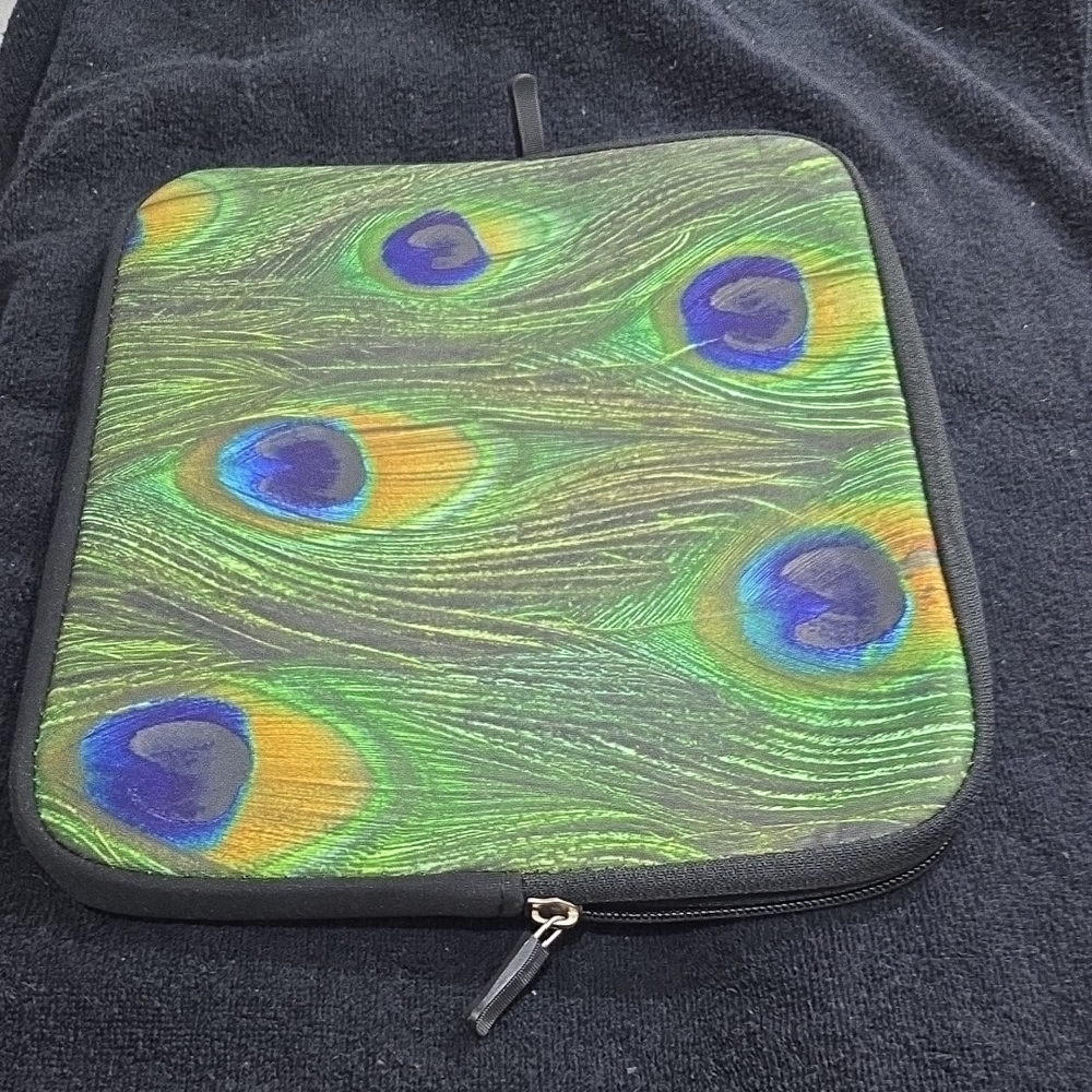 Peacock Feather Print Laptop Sleeve